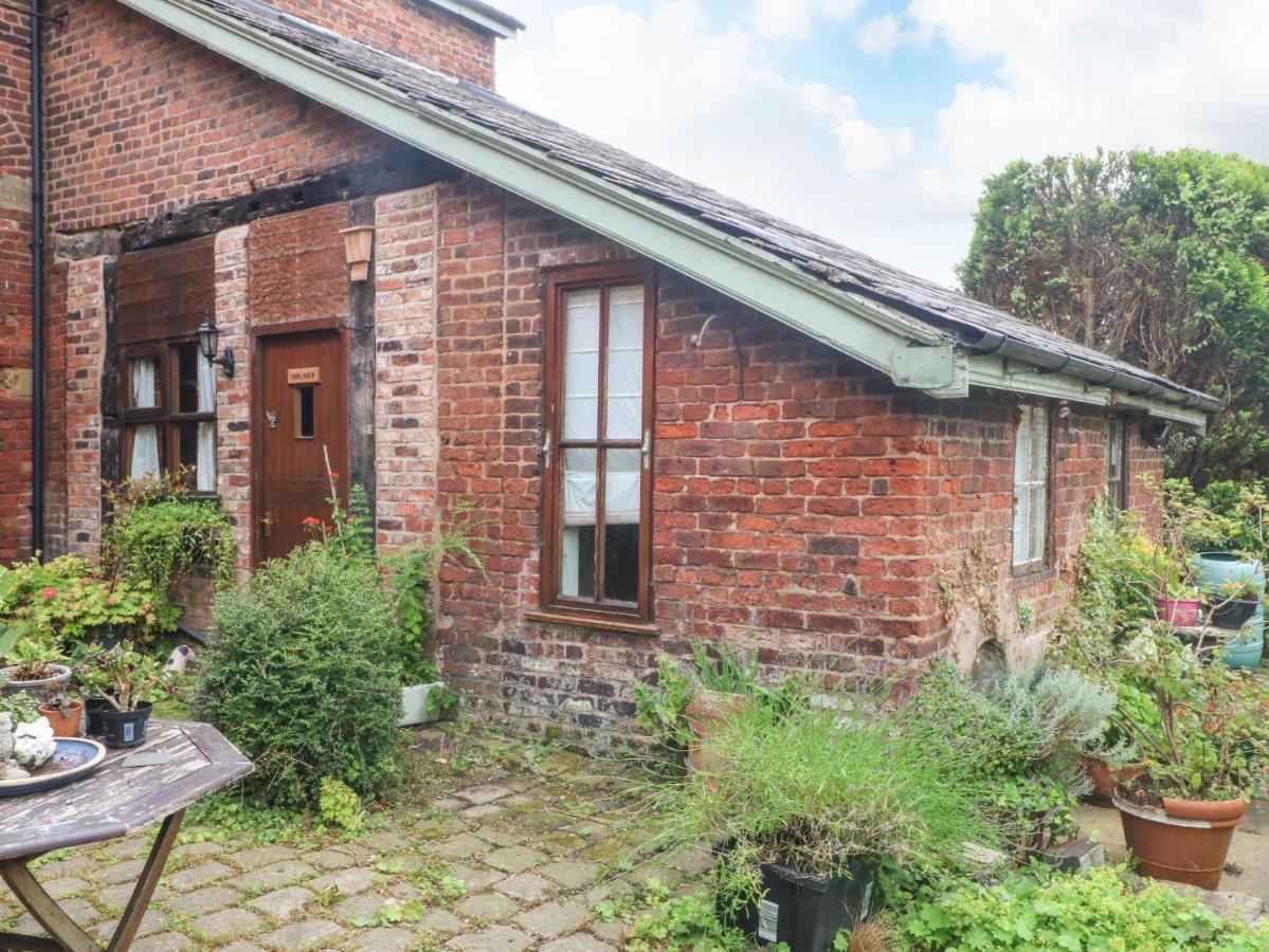 The Toolshed Villa Warrington Buitenkant foto
